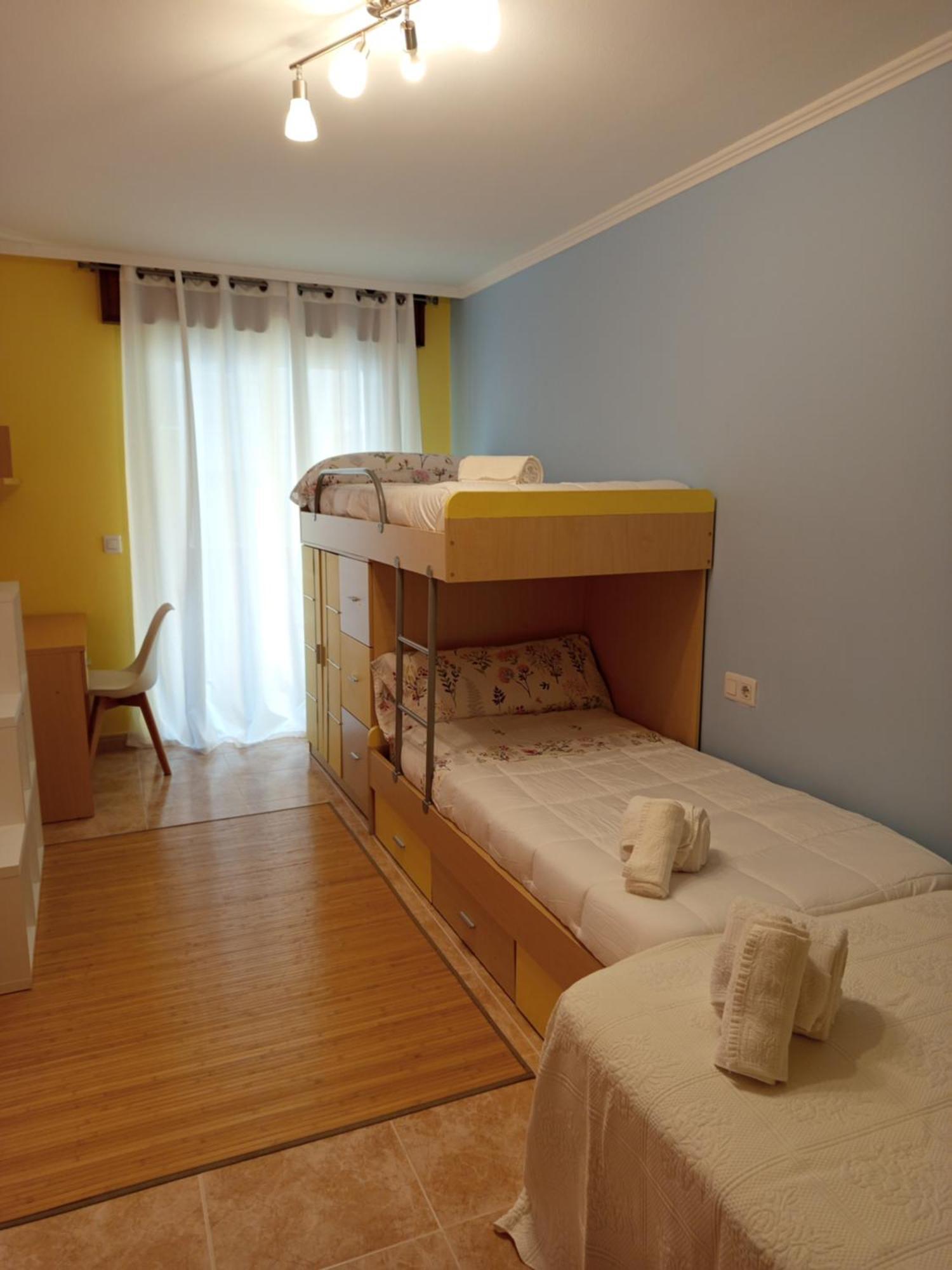 Piso Centrico En Ribeira Apartment Екстериор снимка